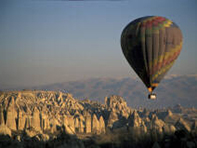 Zowel overdag al nacht, Cappadocie heeft veel mistieke kanten